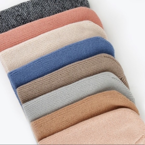 Last 1 then sold out! New Soft Cozy Chic Slouchy Knit Hat - Picture 2 of 6